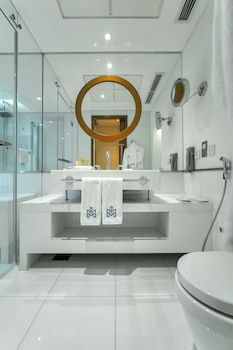 majestic premier hotel bur dubai