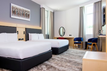 holiday inn express dubai airport by ihg