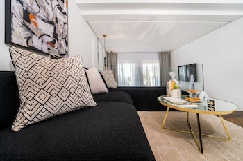 petit palace suites hotel