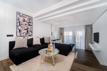 petit palace suites hotel