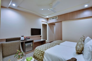 the fern residency ellisbridge ahmedabad