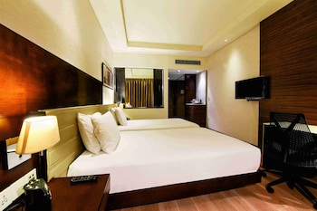 doubletree by hilton gurugram baani square