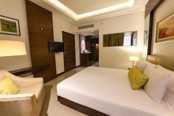 doubletree by hilton gurugram baani square