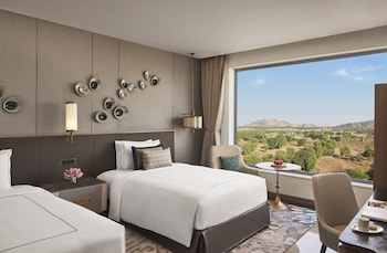 taj amer