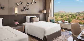 taj amer