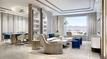 taj amer