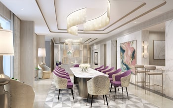 taj amer