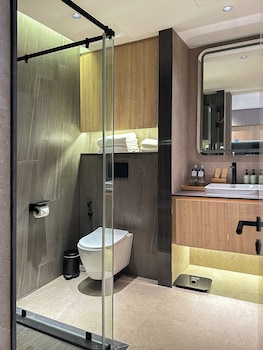 la green hotel and residence