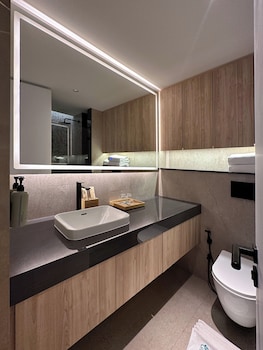 la green hotel and residence