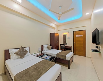 hotel anand inn solapur