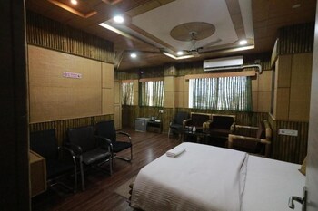 hotel himalaya agartala