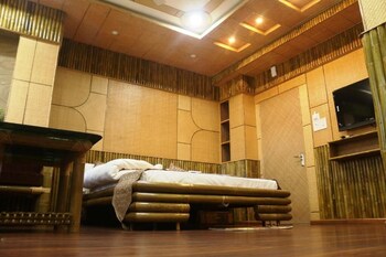 hotel himalaya agartala