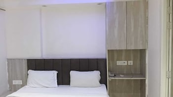 hotel red chilly adarsh nagar