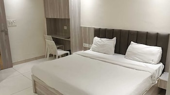 hotel red chilly adarsh nagar