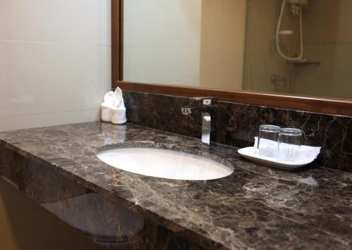 thomson hotel huamark