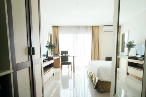 thomson hotel huamark