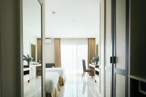 thomson hotel huamark