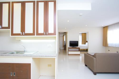 thomson hotel huamark