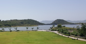 tatsaraasa resort and spa udaipur