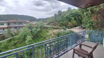 hotel summer nest bhagsu