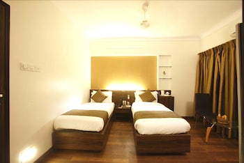 hotel plaza chembur