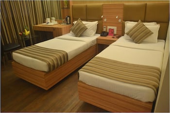 hotel plaza chembur