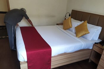 hotel plaza chembur