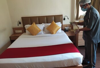 hotel plaza chembur