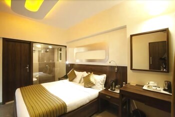 hotel plaza chembur