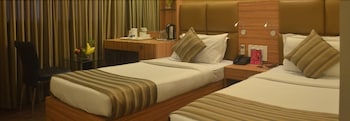 hotel plaza chembur