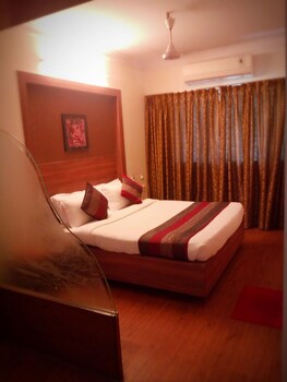 hotel plaza chembur