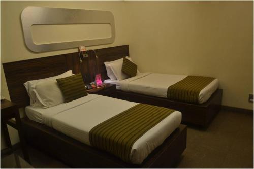 hotel plaza chembur