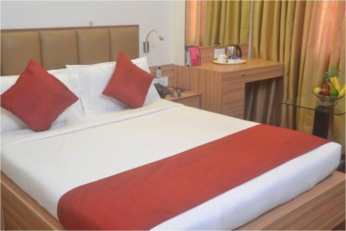 hotel plaza chembur