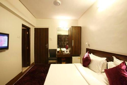 hotel plaza chembur