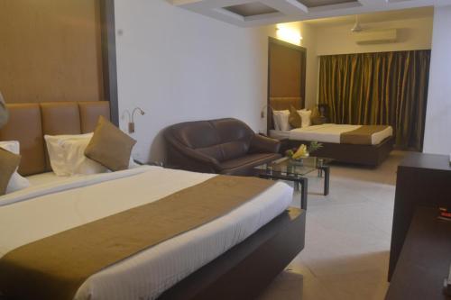 hotel plaza chembur