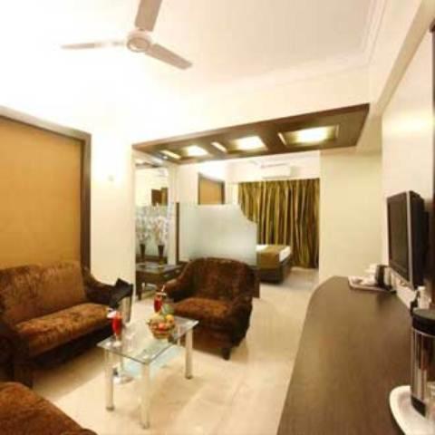hotel plaza chembur
