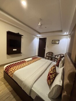 hotel sharon residency
