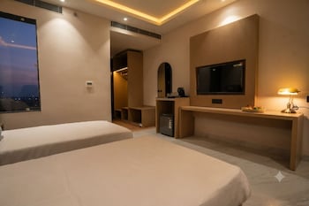 lotus vista hotel