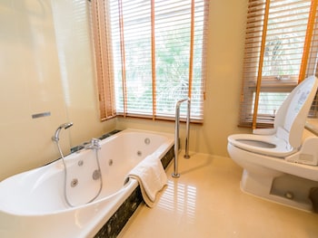 centre point sukhumvit 10