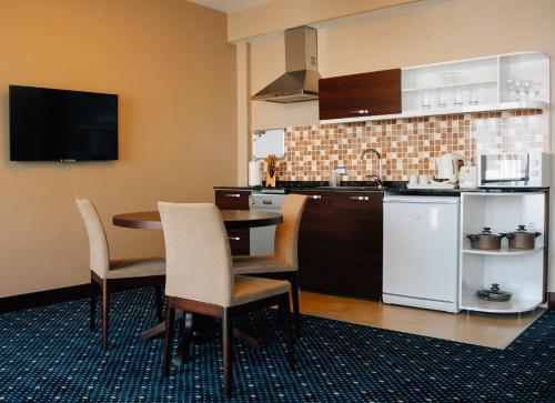 parkside hotel and apartments