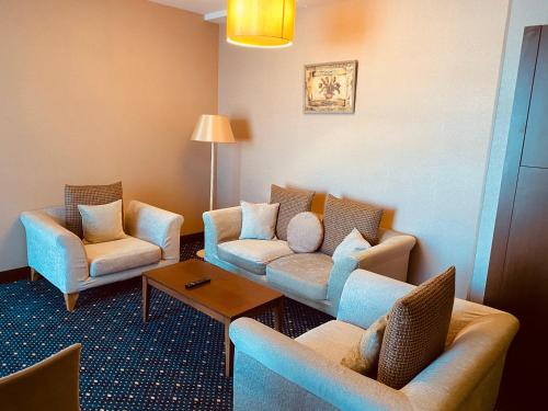 parkside hotel and apartments