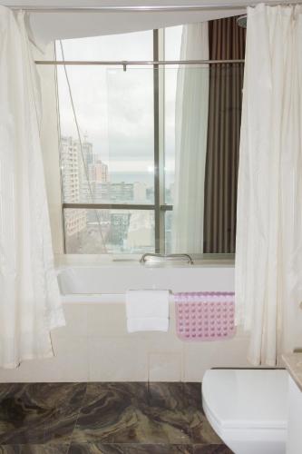 parkside hotel and apartments