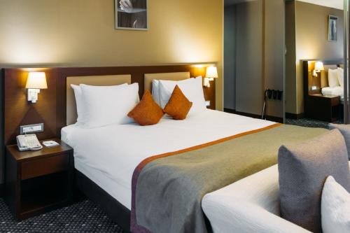 parkside hotel and apartments