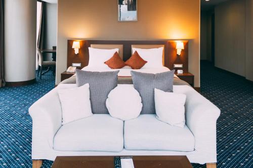 parkside hotel and apartments