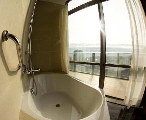 parkside hotel and apartments