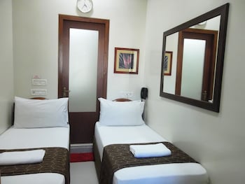 hotel elphinstone annexe