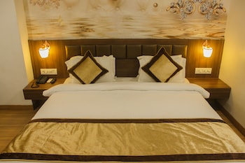 solitaire hotel and resort