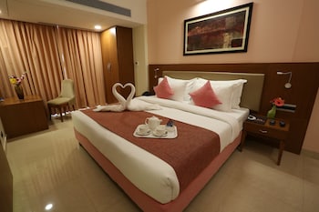 evoke lifestyle candolim