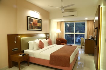evoke lifestyle candolim