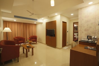 evoke lifestyle candolim